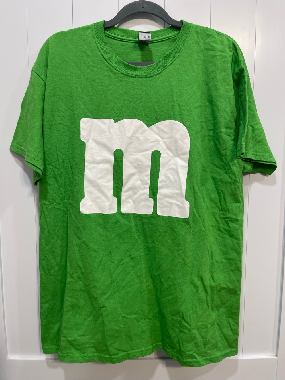 M&M's Green Logo Tee - Halloween costume large gender neutral group costume
